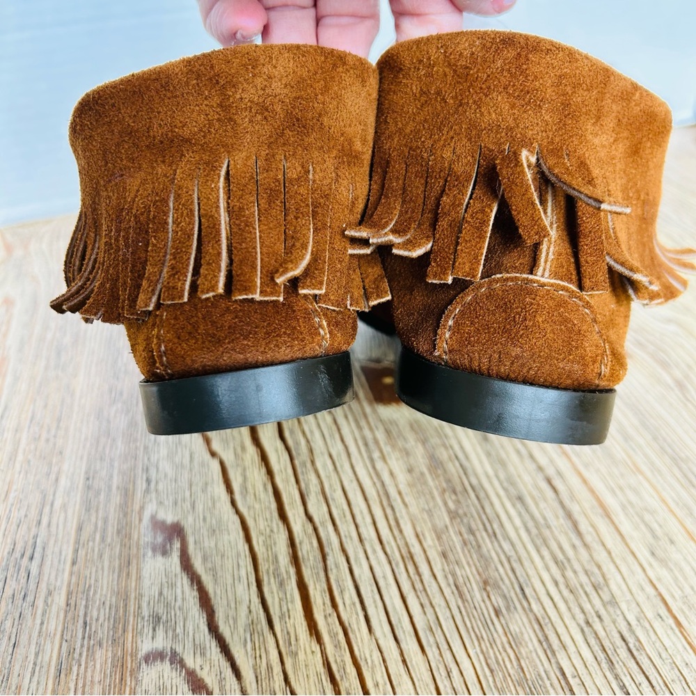 Minnetonka Size 7 Brown Suede Ankle Boot with Beaded Design - Picture 5 of 10